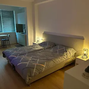 Apartment Johana Blloku In Amazing Location! Tirana